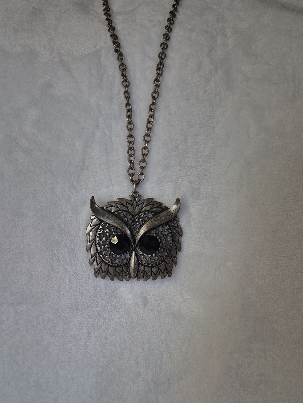 Vintage-Inspired Silver Owl Pendant Necklace - Black Crystal Eyes